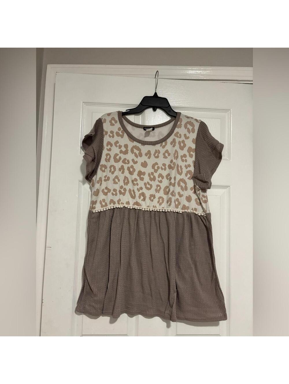 HEIMISH USA Women's Leopard Print Blouse - Brown and Cream